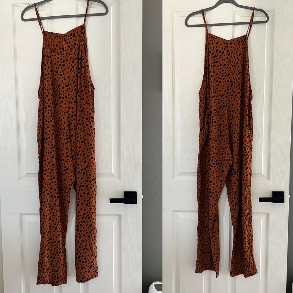 FIGHTING EEL JUMPER L (NWOT)